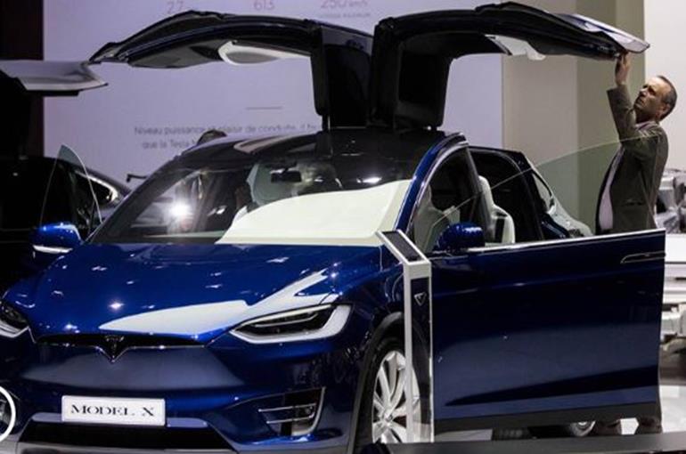 Tesla busca empleados en España