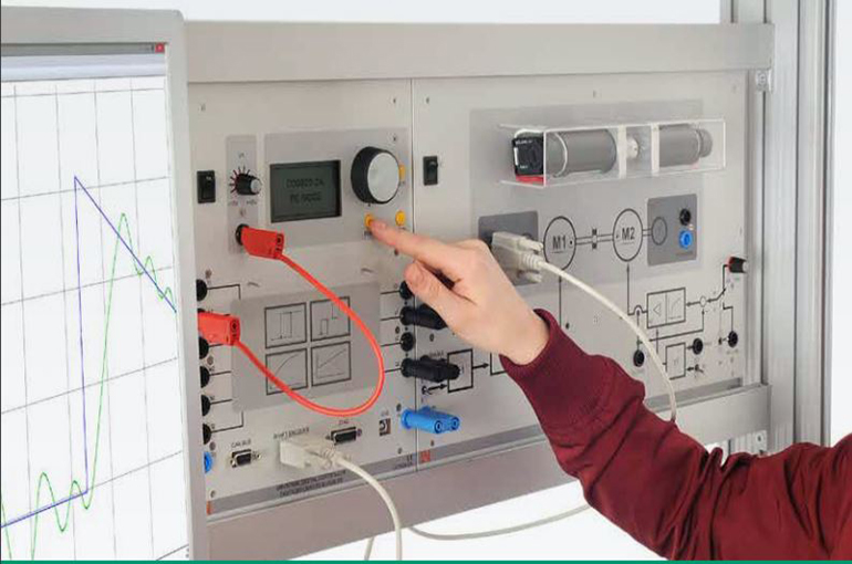 EQUIPAMIENTO DE CONTROL AUTOMÁTICO