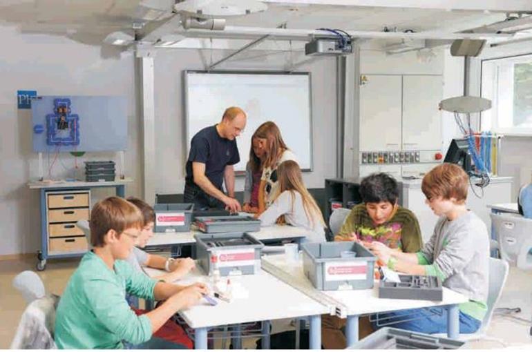 Jugar para que los niños se interesen por la ciencia 