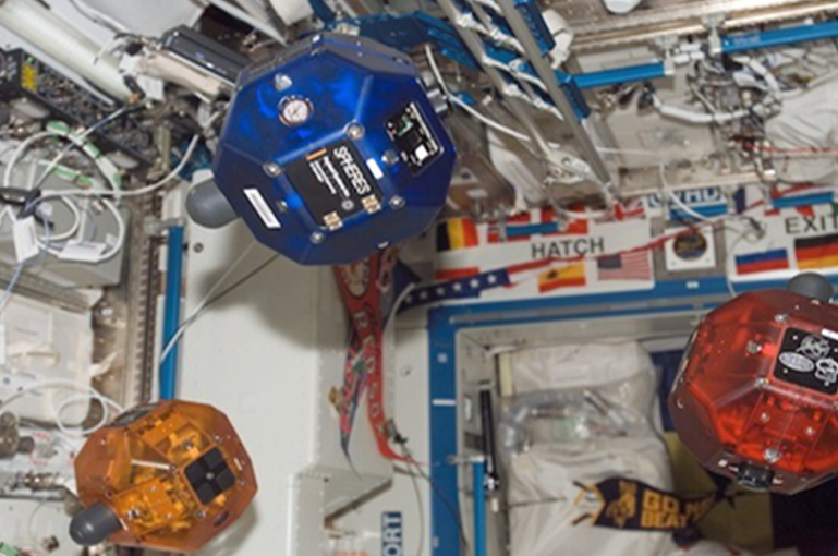 SPHERES: Satélites ‘Low Cost’ a la Conquista del Espacio